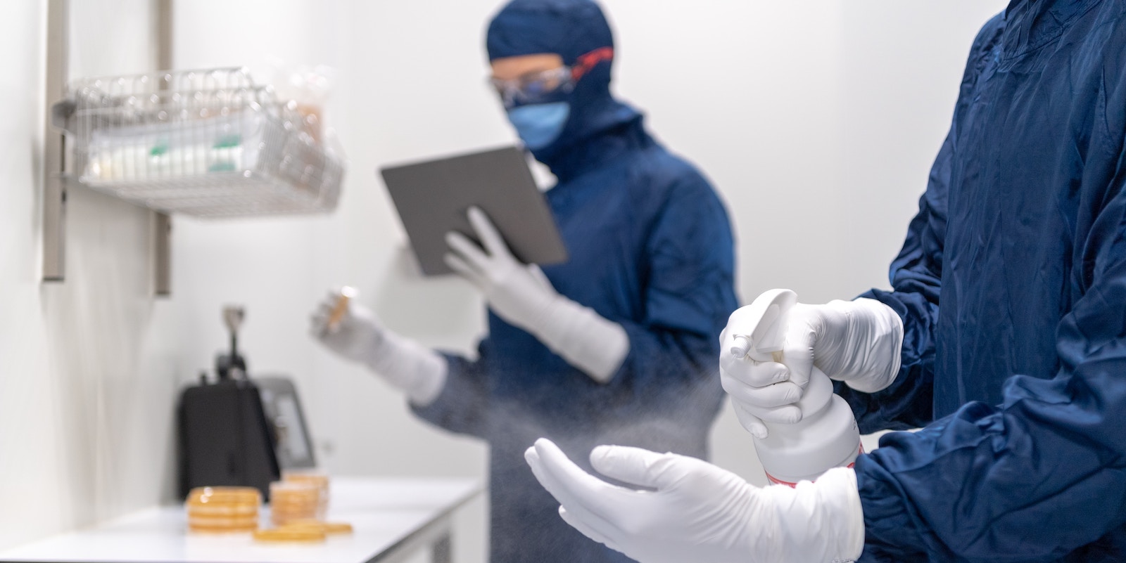 Top 6 Benefits of ELNs Transitioning from Paper Lab Notebooks to